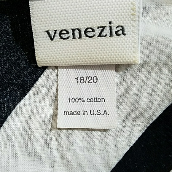 Zebra Blouse - Picture 5 of 5